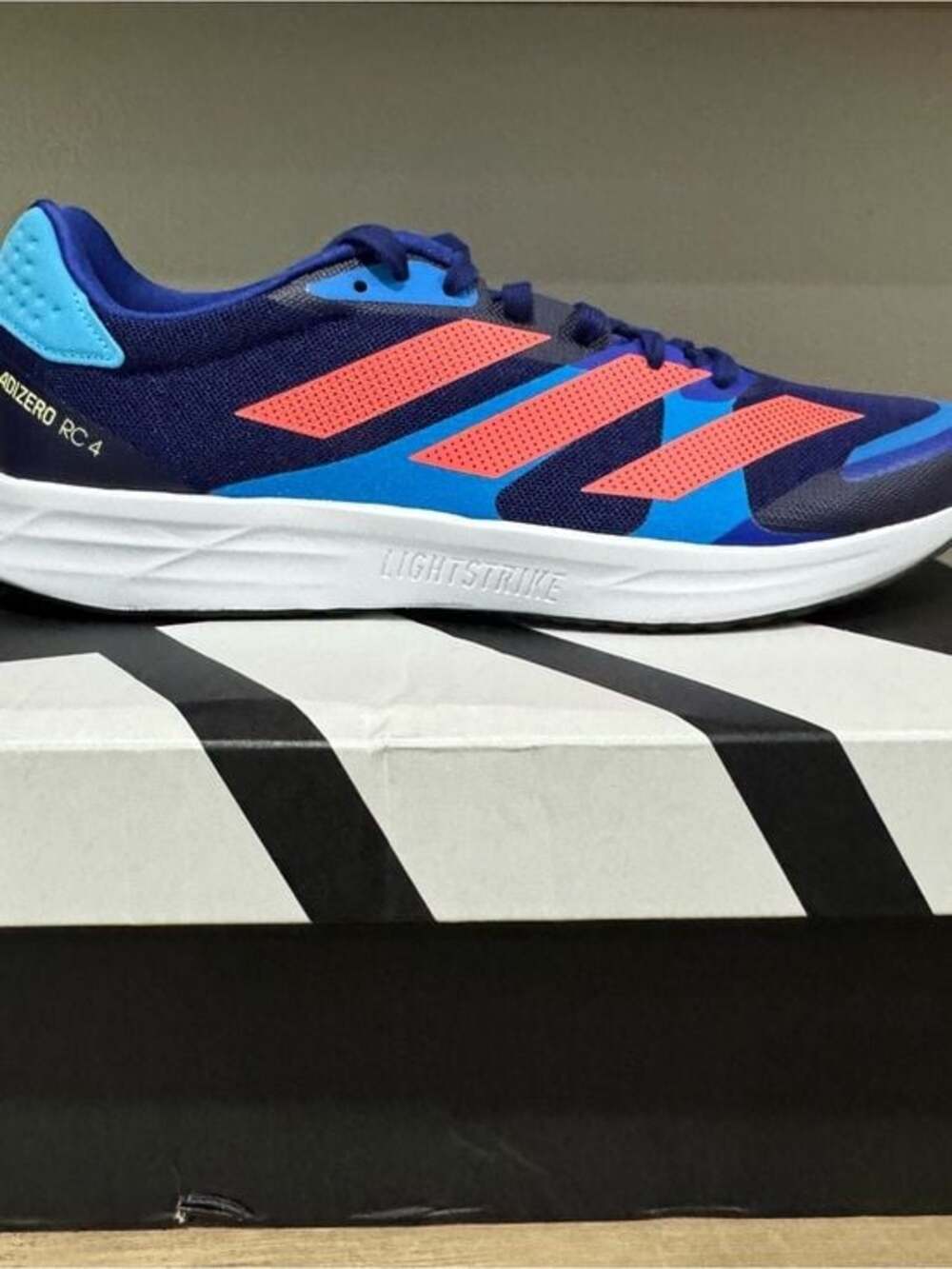 NIB adidas Men’s Adizero RC Running Sneakers, 10M, Navy & Coral